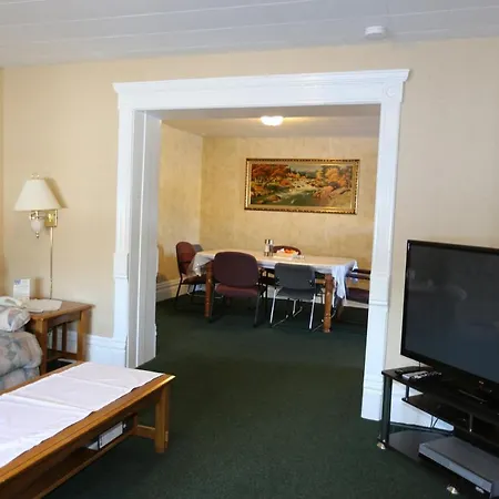 Country Inn Listowel Exterior photo